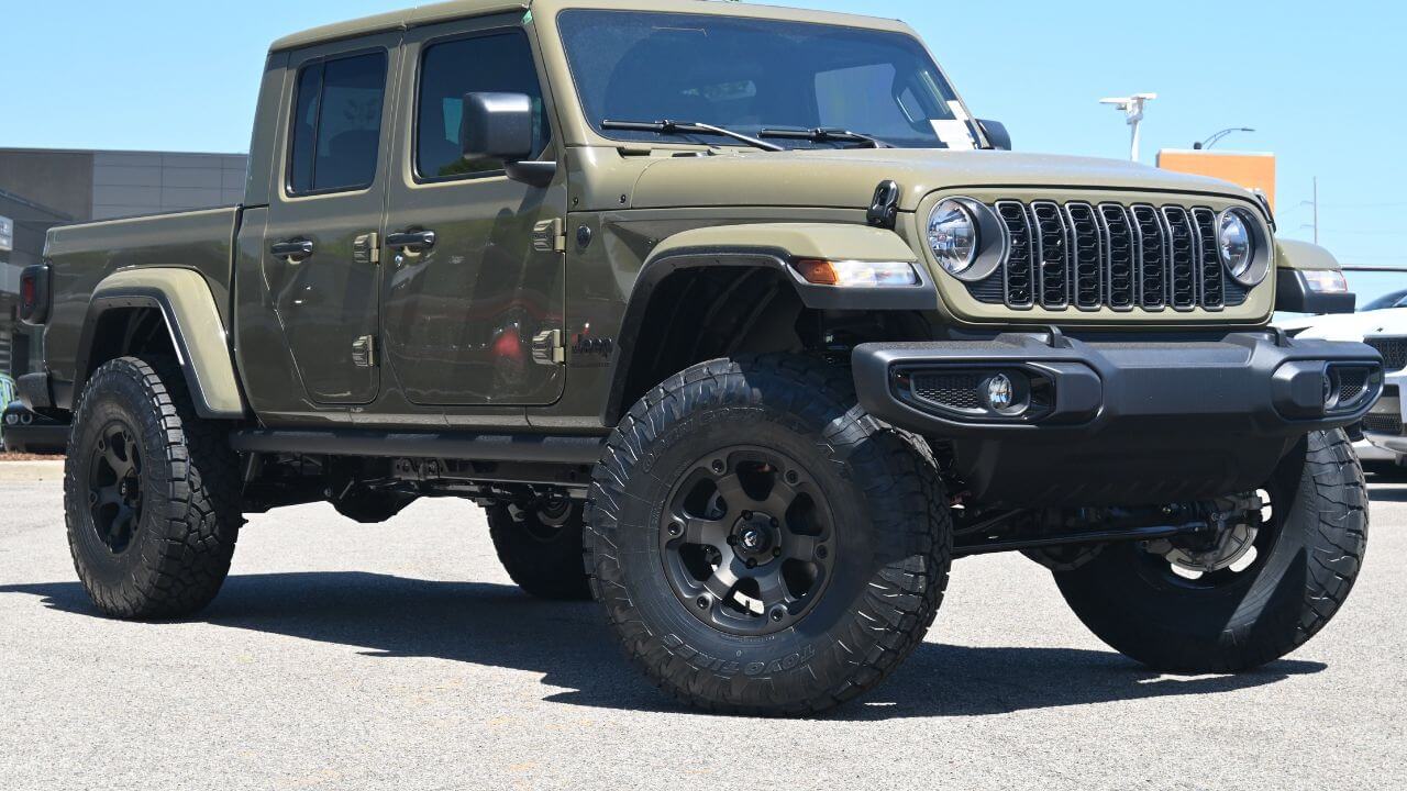 2025 Jeep Gladiator Nighthawk