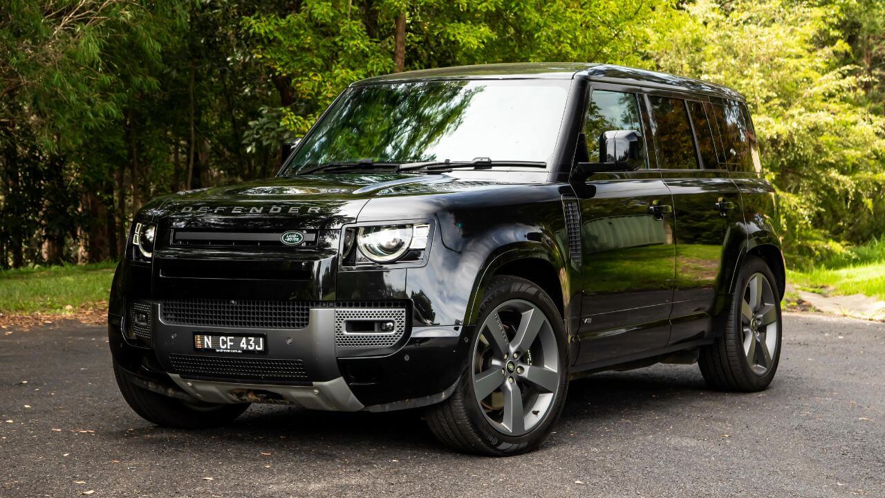 2023 Land Rover Defender 110 V8