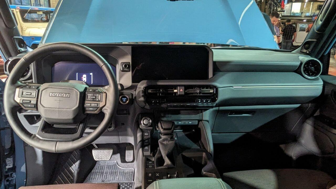 toyota 2025 land cruiser vs range rover