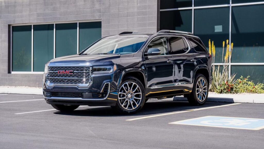 2023 GMC Acadia Denali