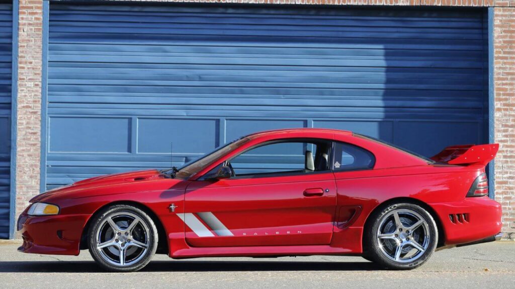 Saleen S351: The Myth of American Muscle Car Saleen S351