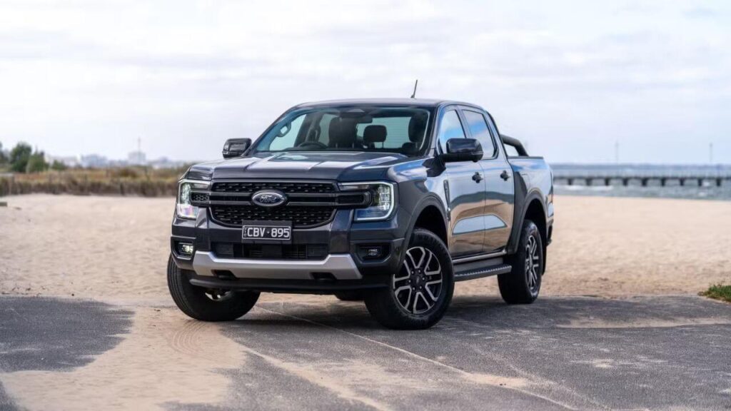 Discover the Performance and Aesthetics of the 2025 Ford Ranger XL: The Best midsize truck you can ever have! 2025 ford ranger xl