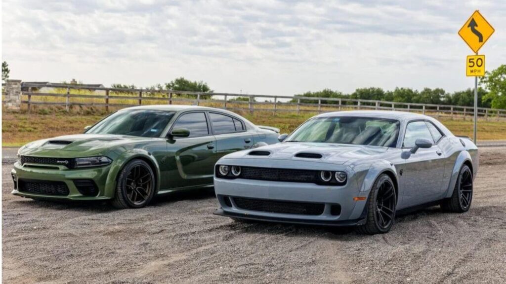 dodge challenger vs charger